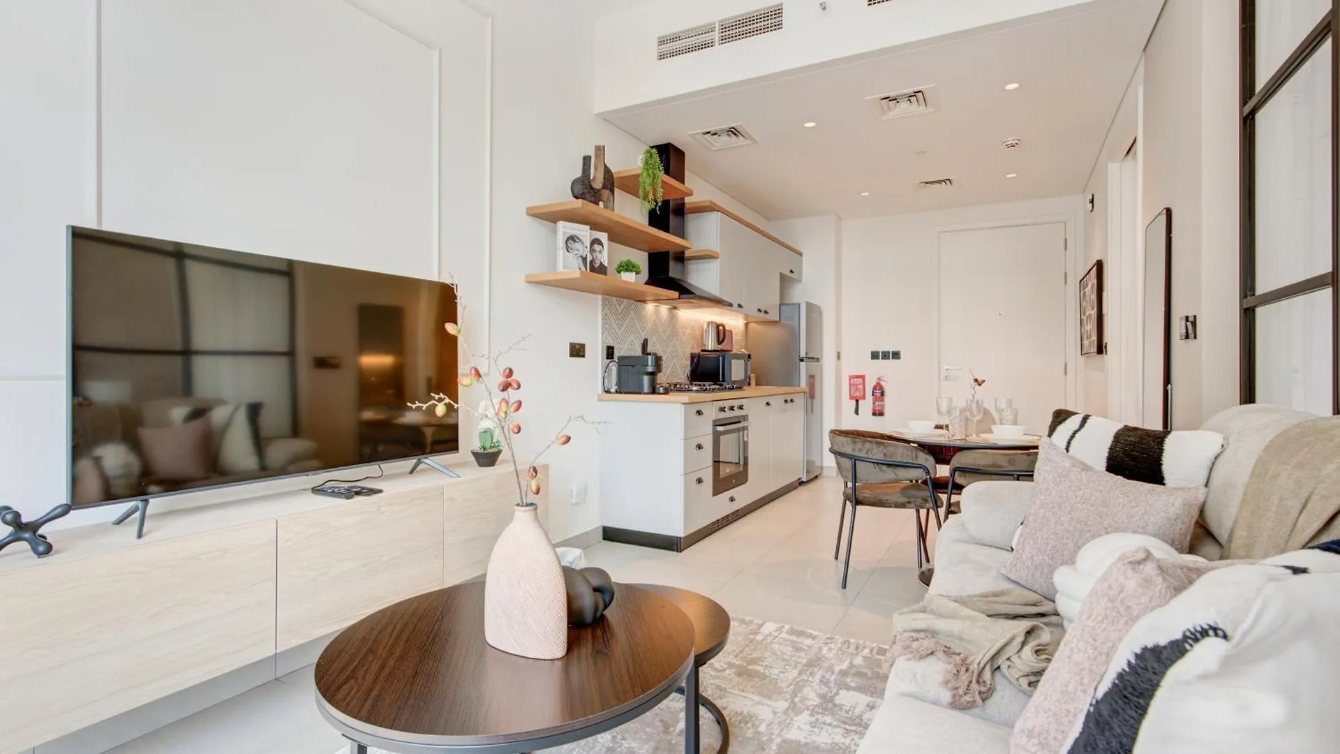 Trophy - Contemporary Living At Dubai Hills Socio Tower Apartment