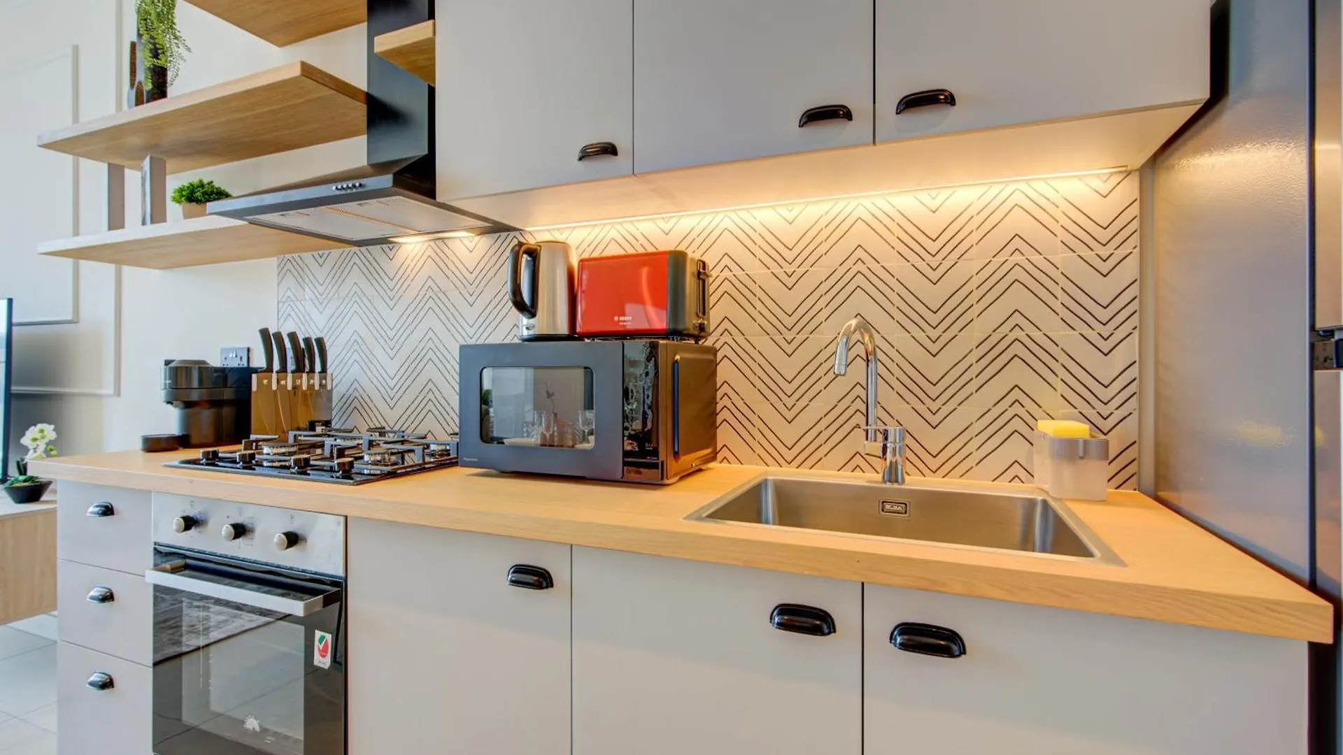 Trophy - Contemporary Living At Dubai Hills Socio Tower Apartment