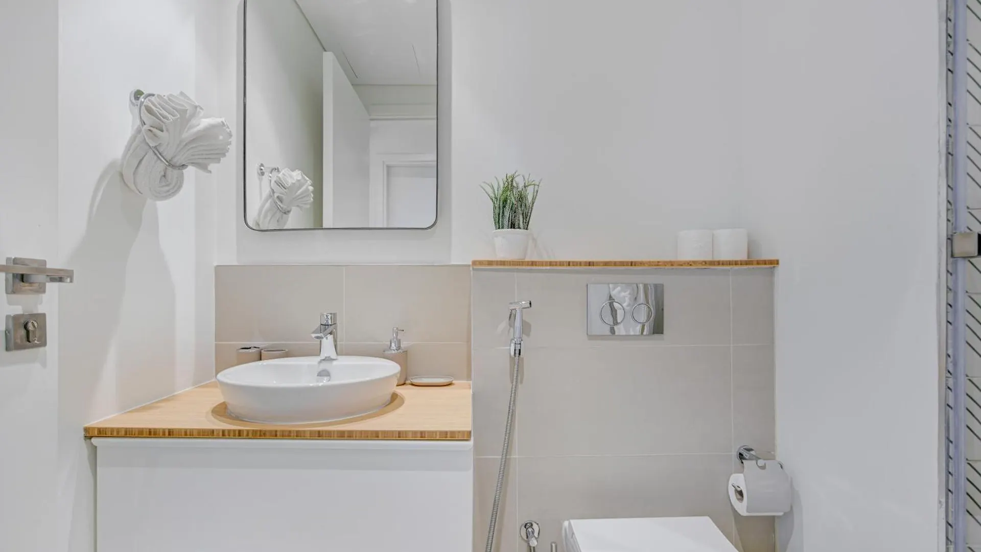 Trophy - Contemporary Living At Dubai Hills Socio Tower Apartment