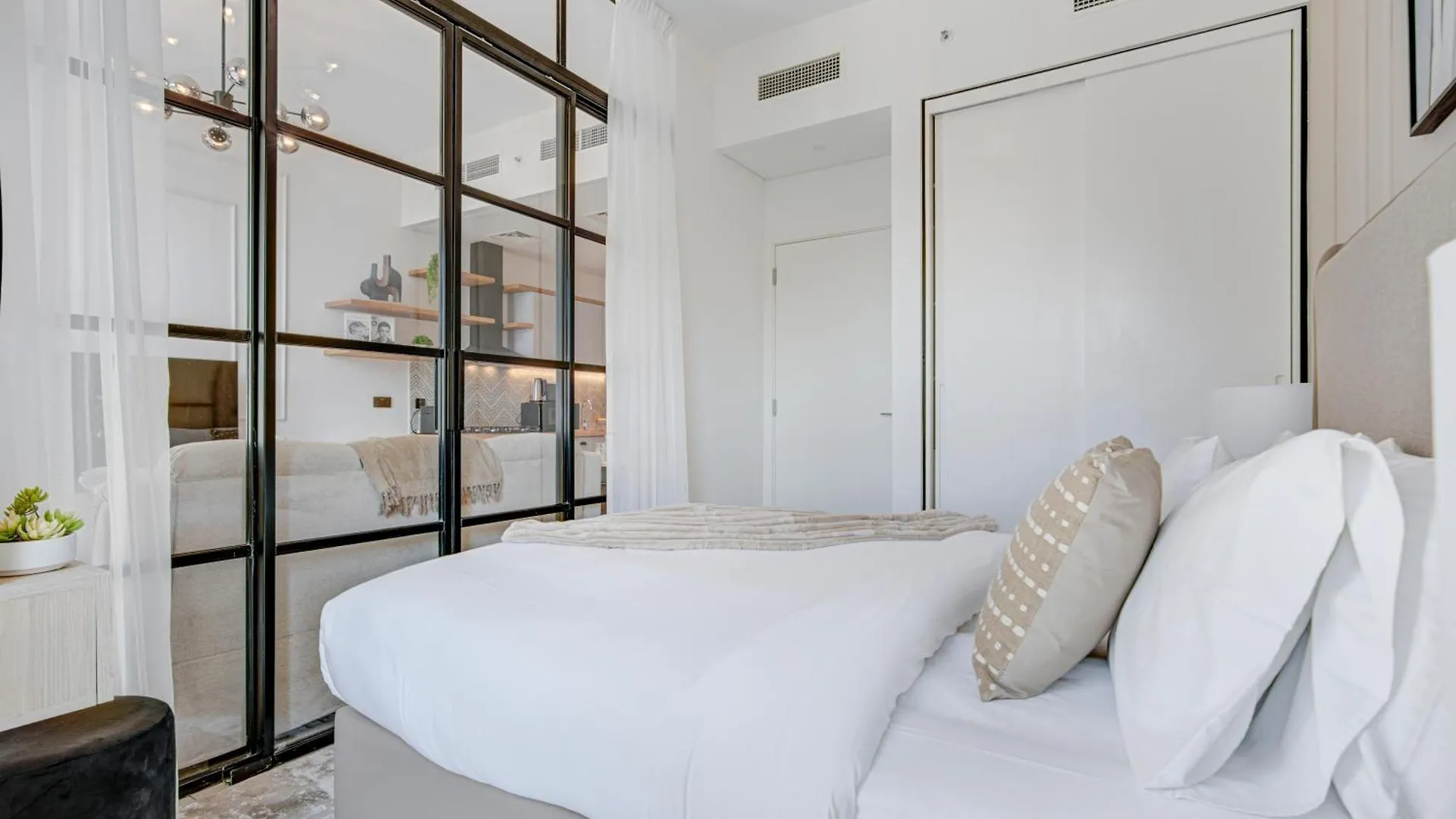 Trophy - Contemporary Living At Dubai Hills Socio Tower Apartment